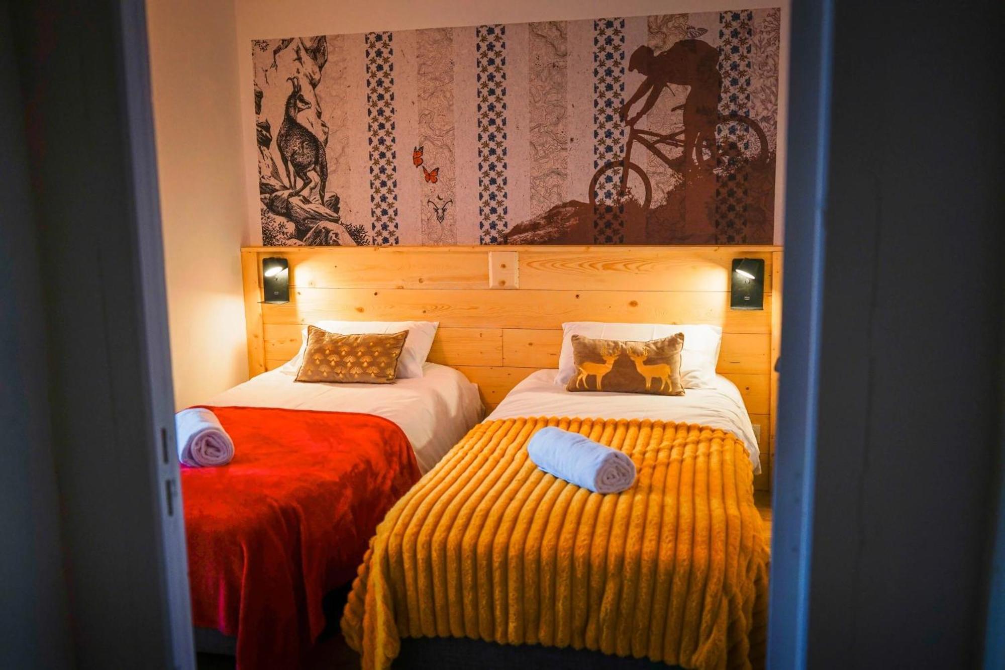 Le Petit Cerf Hotel Cervieres  Bagian luar foto